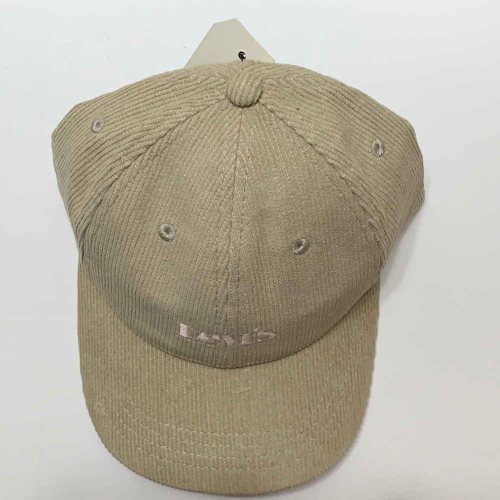 Levi’s Beige Suede Cap with pink color logo, NWT